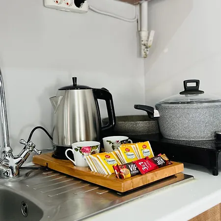 Apartment Cozy Yellow Home-2