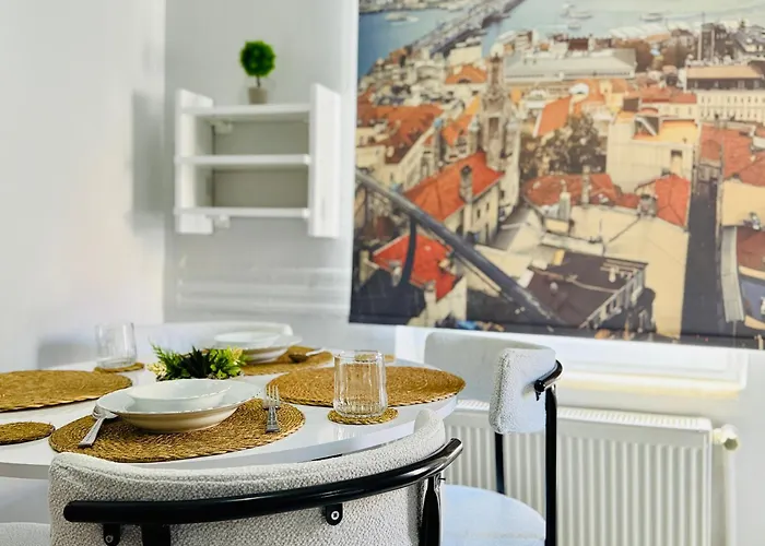 Apartment Cozy Yellow Home-2 *