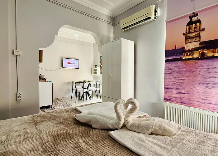 Apartment Cozy Yellow Home-2 *