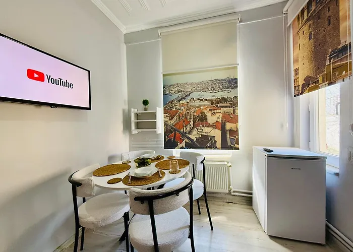 Cozy Yellow Home-2 公寓 *