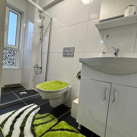 Cozy Yellow Home-2